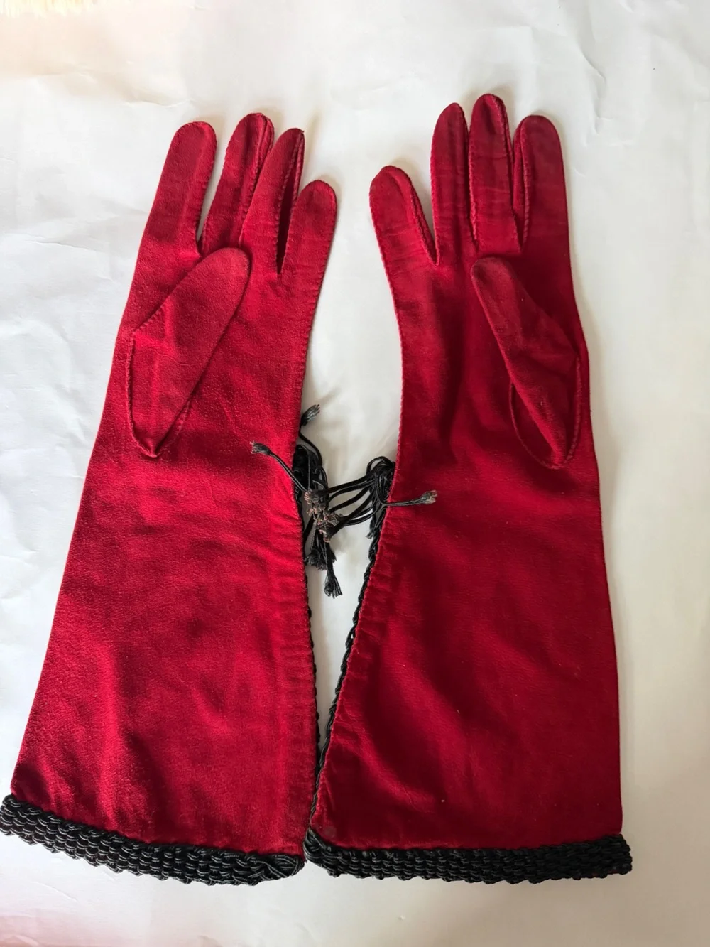 **VINTAGE** Women’s Red Suede Elbow Length Gloves